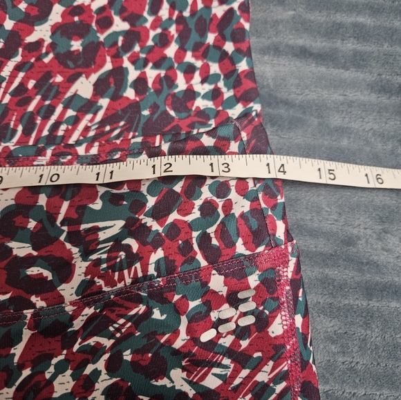 BCG Multicolor Cropped Leggings! - Picture 5 of 7